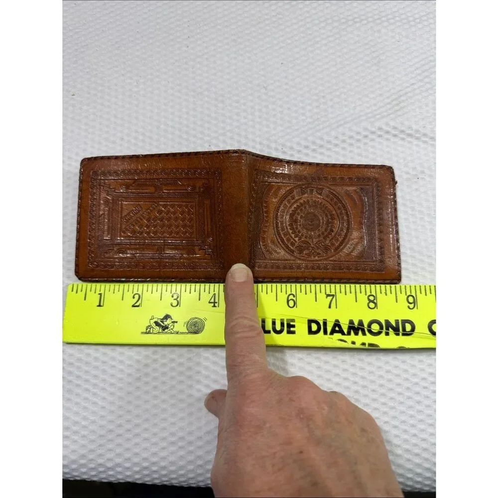 VTG Brown Tooled Leather Men's Bifold Wallet made in Mexico